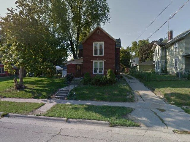 House image located at Freeport, IL 61032