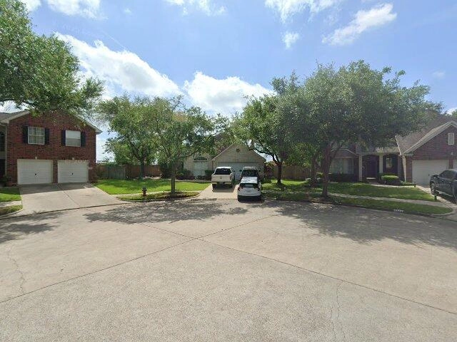 House image located at League City, TX 77573