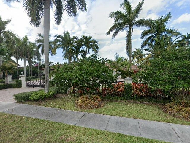 House image located at Miami, FL 33173