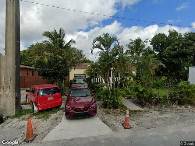 House image located at Miami, FL 33162
