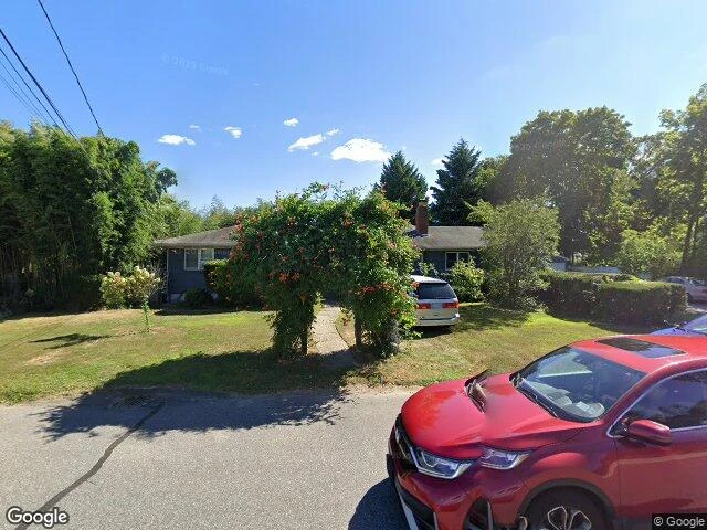 House image located at West Babylon, NY 11704