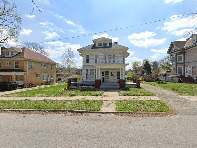 House image located at Saint Joseph, MO 64505