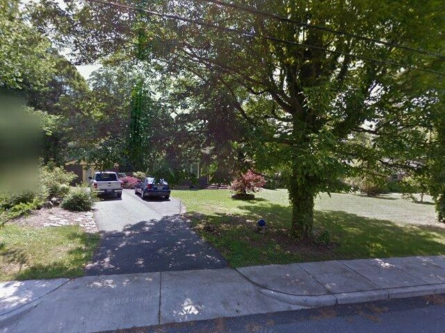 House image located at Weaverville, NC 28787