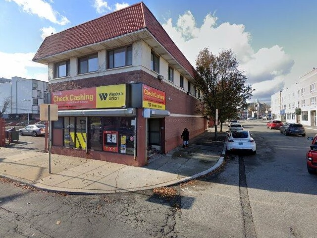 House image located at Auburn, ME 04210