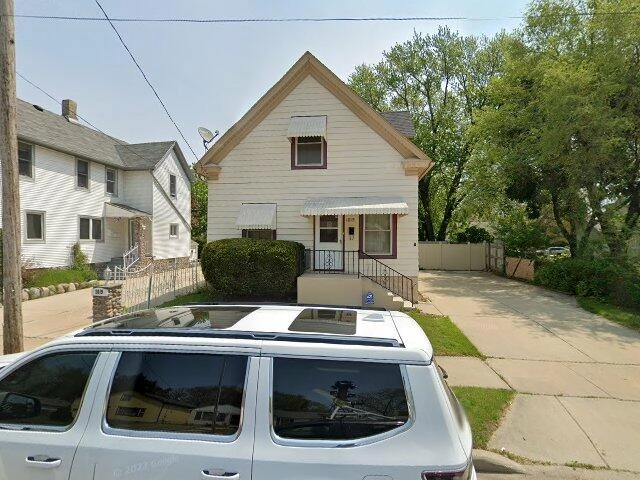 House image located at Racine, WI 53402