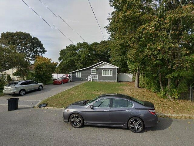 House image located at Bay Shore, NY 11706