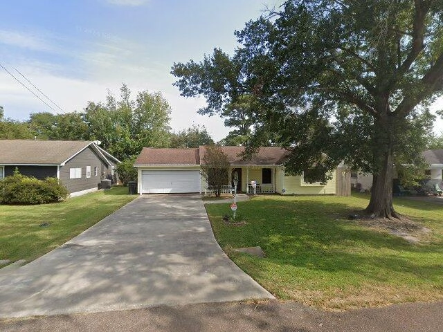 House image located at Nederland, TX 77627