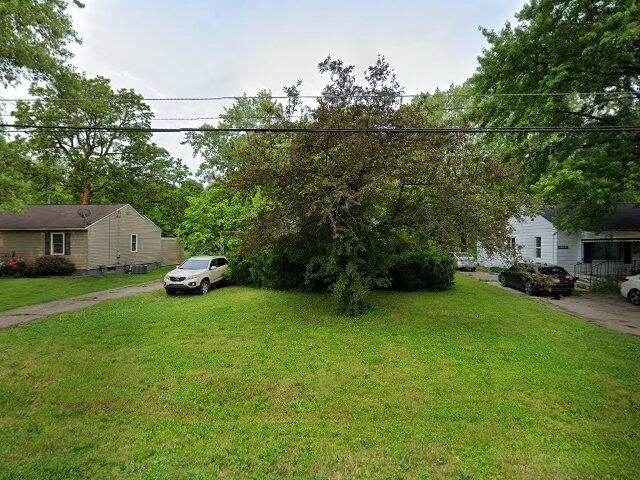 House image located at Flint, MI 48506