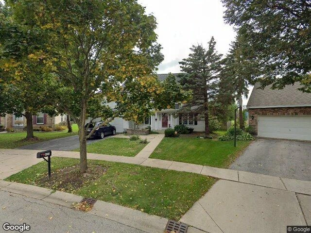 House image located at Elgin, IL 60124