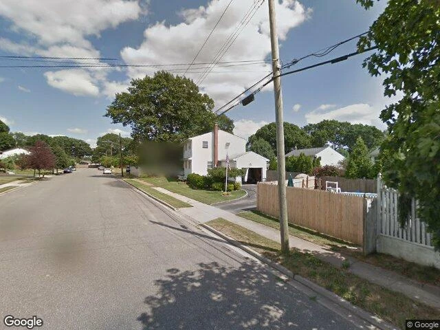 House image located at Farmingdale, NY 11735