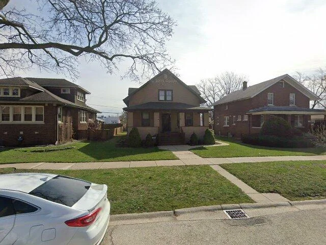 House image located at Bensenville, IL 60106