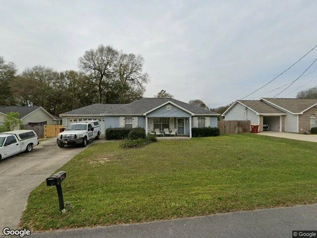 House image located at Crestview, FL 32539