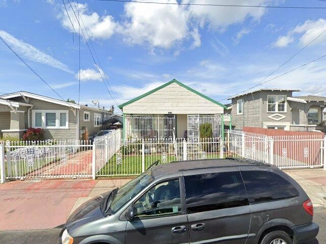 House image located at Oakland, CA 94621