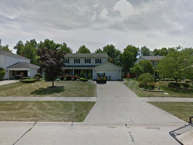 House image located at Olmsted Falls, OH 44138