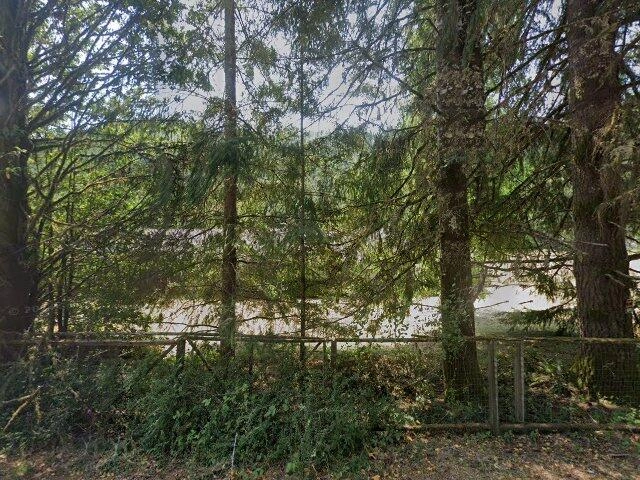 House image located at Myrtle Point, OR 97458