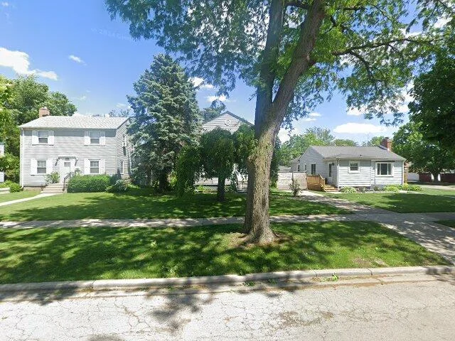 House image located at Broadview, IL 60155