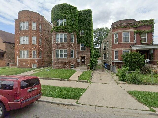 House image located at Chicago, IL 60621