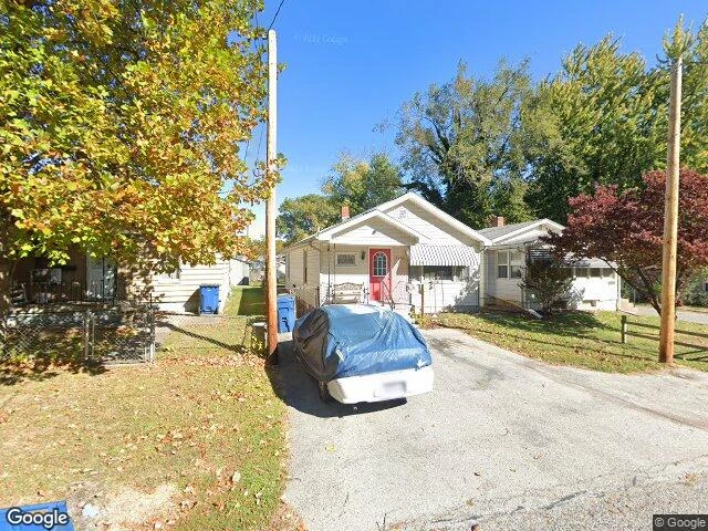 House image located at Alton, IL 62002