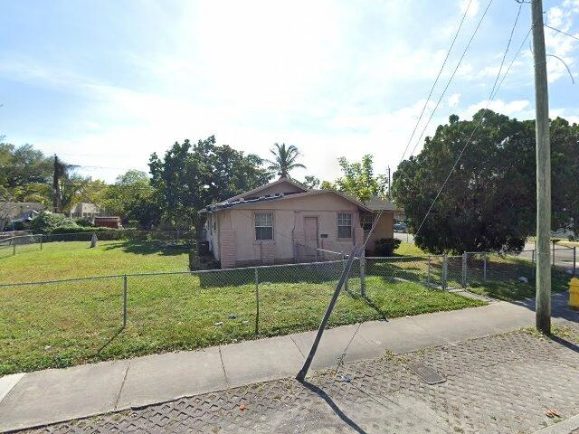 House image located at Miami, FL 33127