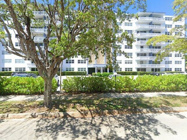 House image located at Hallandale, FL 33009